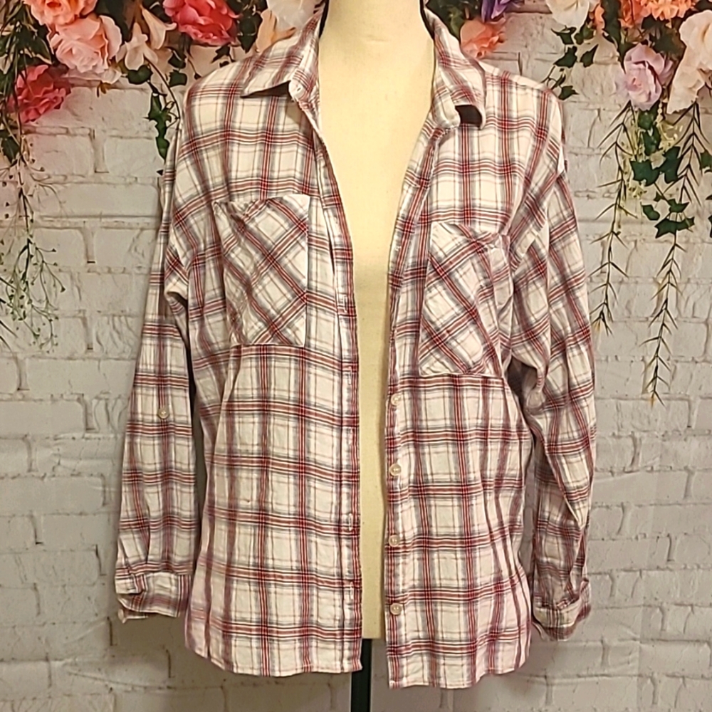 4/$25 Forever 21 Med Flannel Top Great Condition used